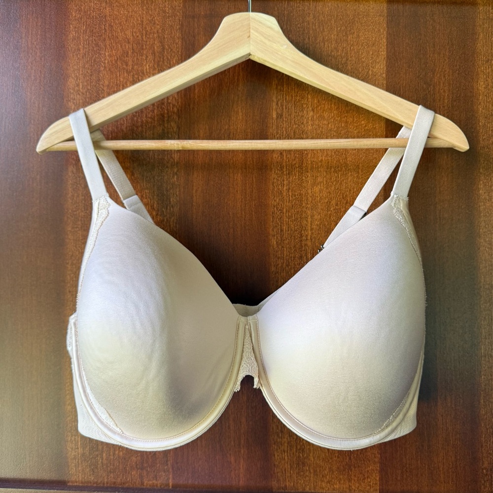 Spanx Nude Undietectable Bra Size 38DDD